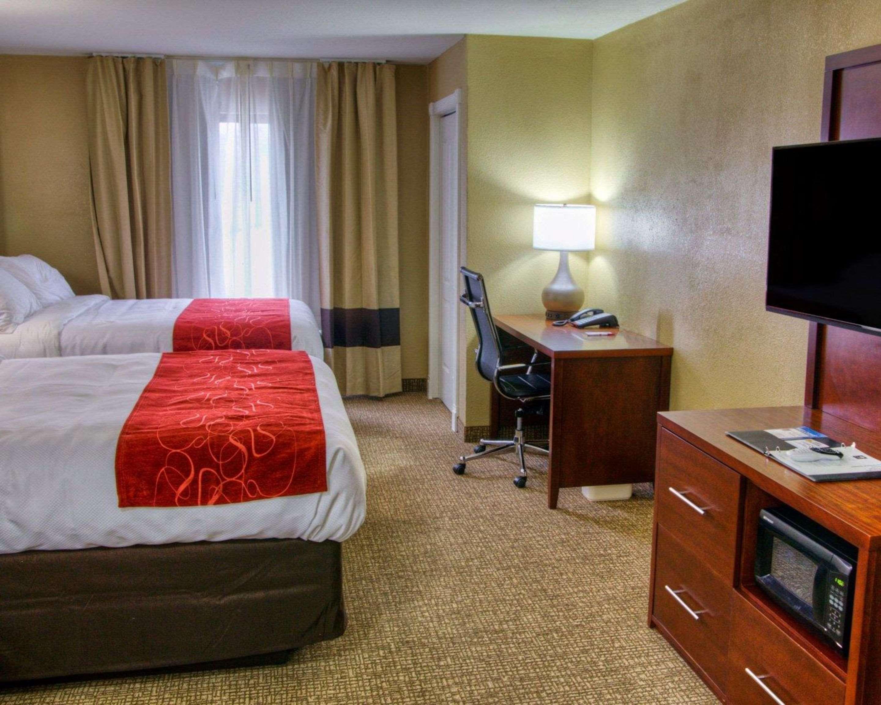 Comfort Suites Plymouth Near Us-30 Esterno foto