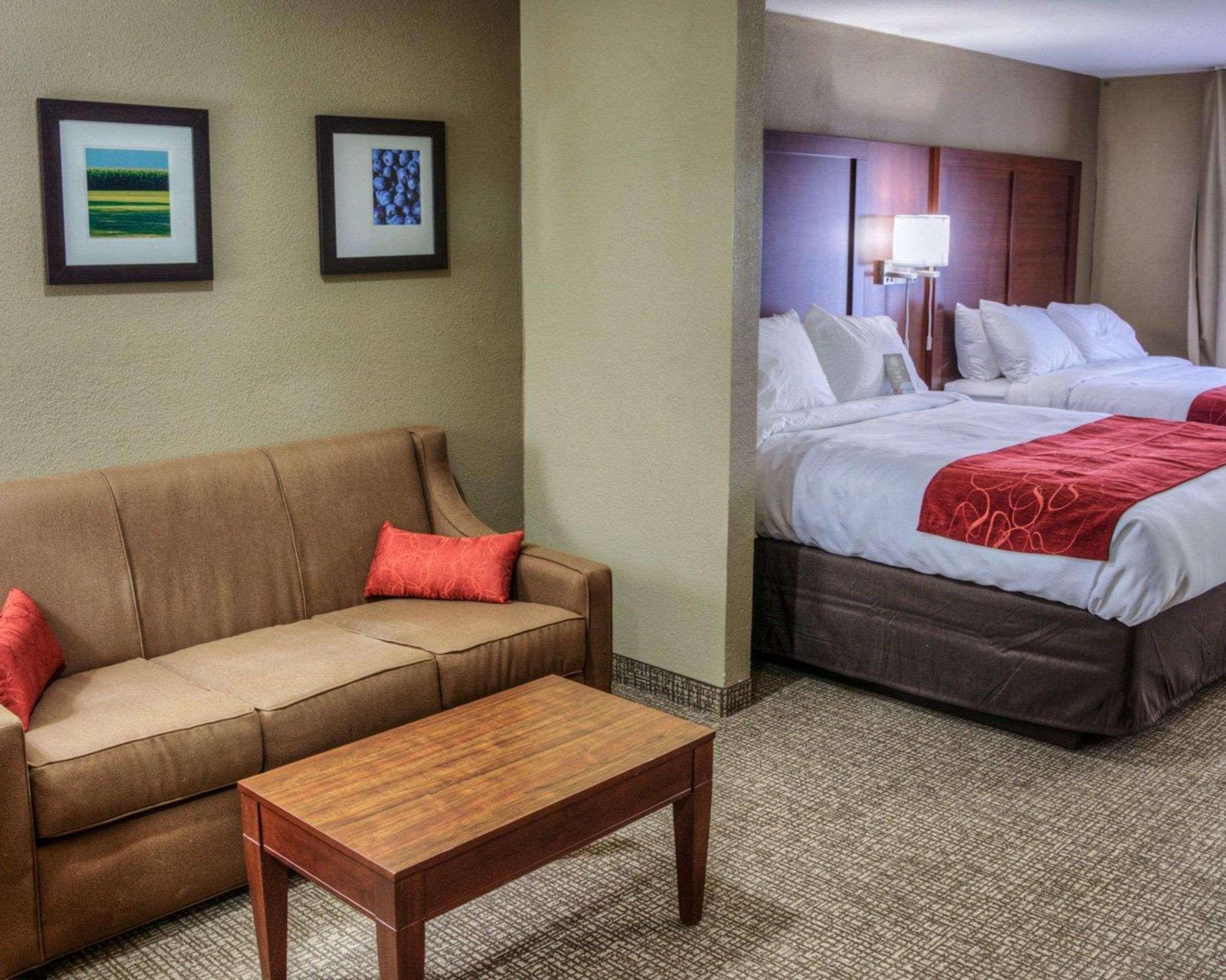 Comfort Suites Plymouth Near Us-30 Esterno foto