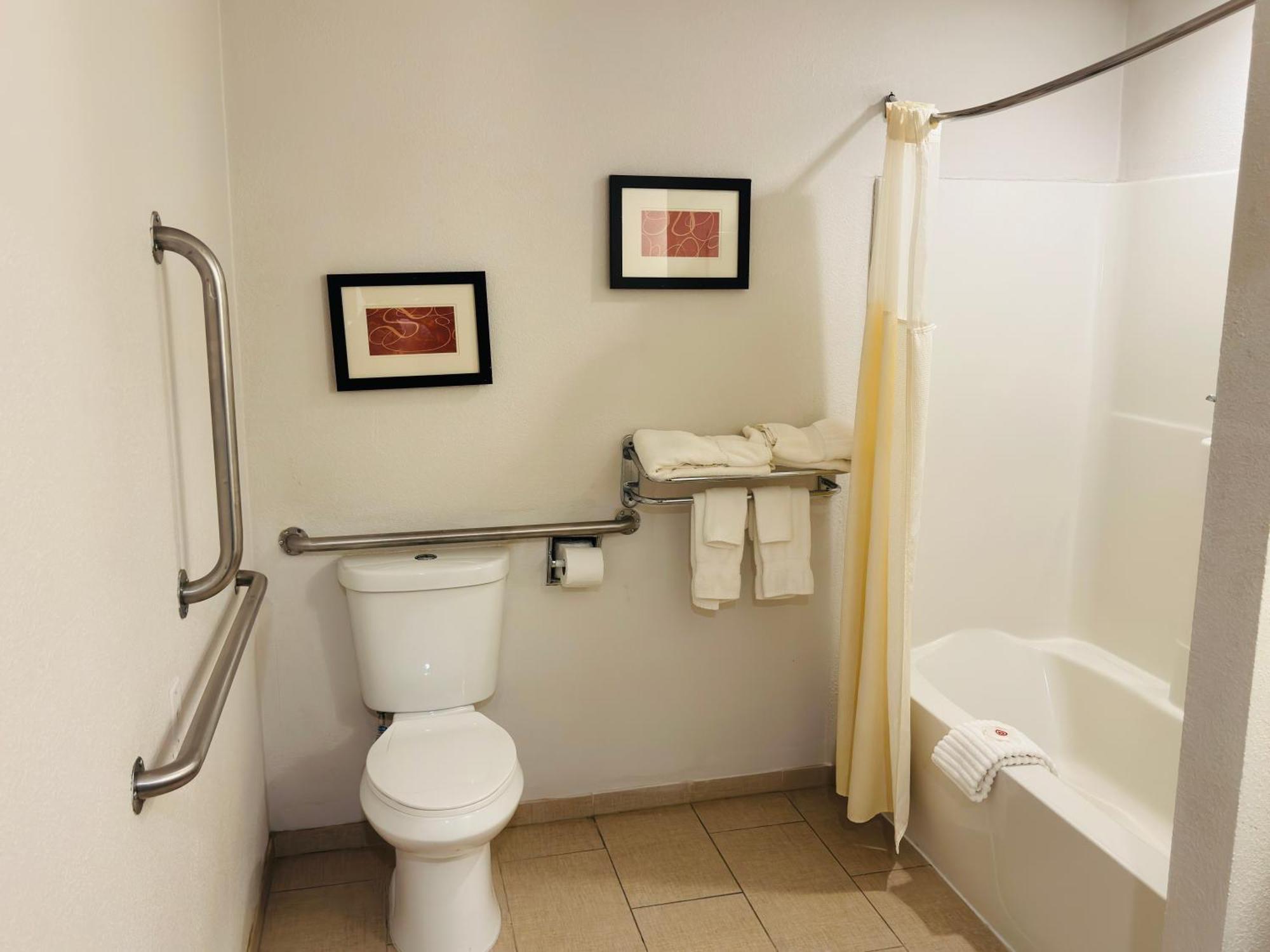 Comfort Suites Plymouth Near Us-30 Esterno foto