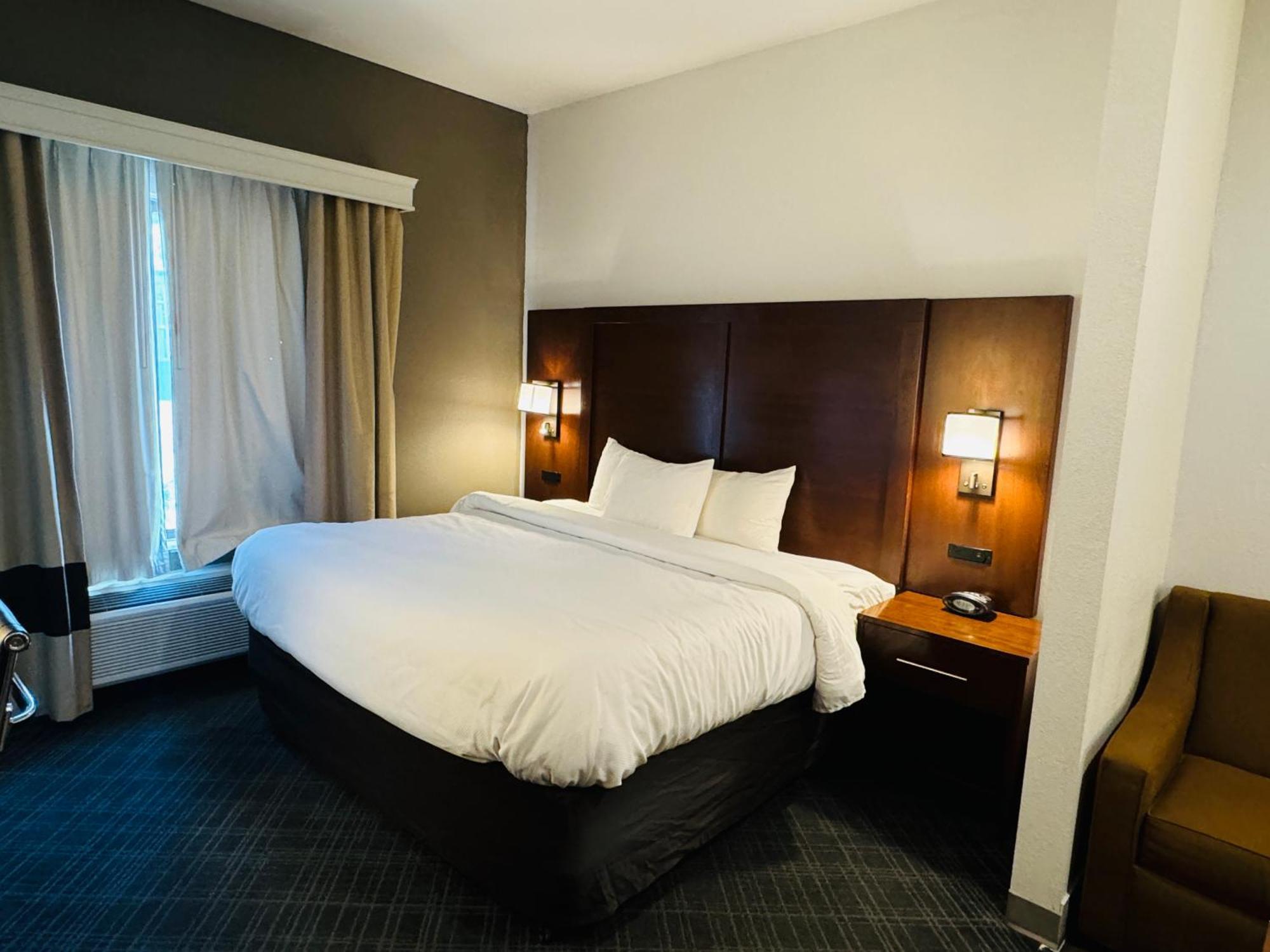 Comfort Suites Plymouth Near Us-30 Esterno foto