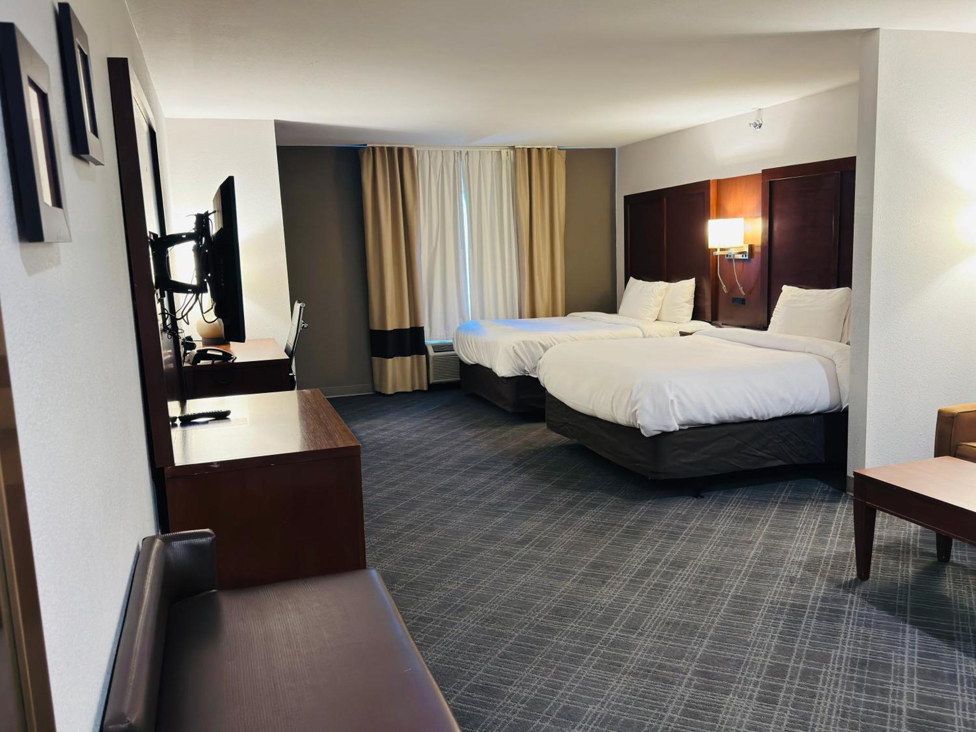 Comfort Suites Plymouth Near Us-30 Esterno foto