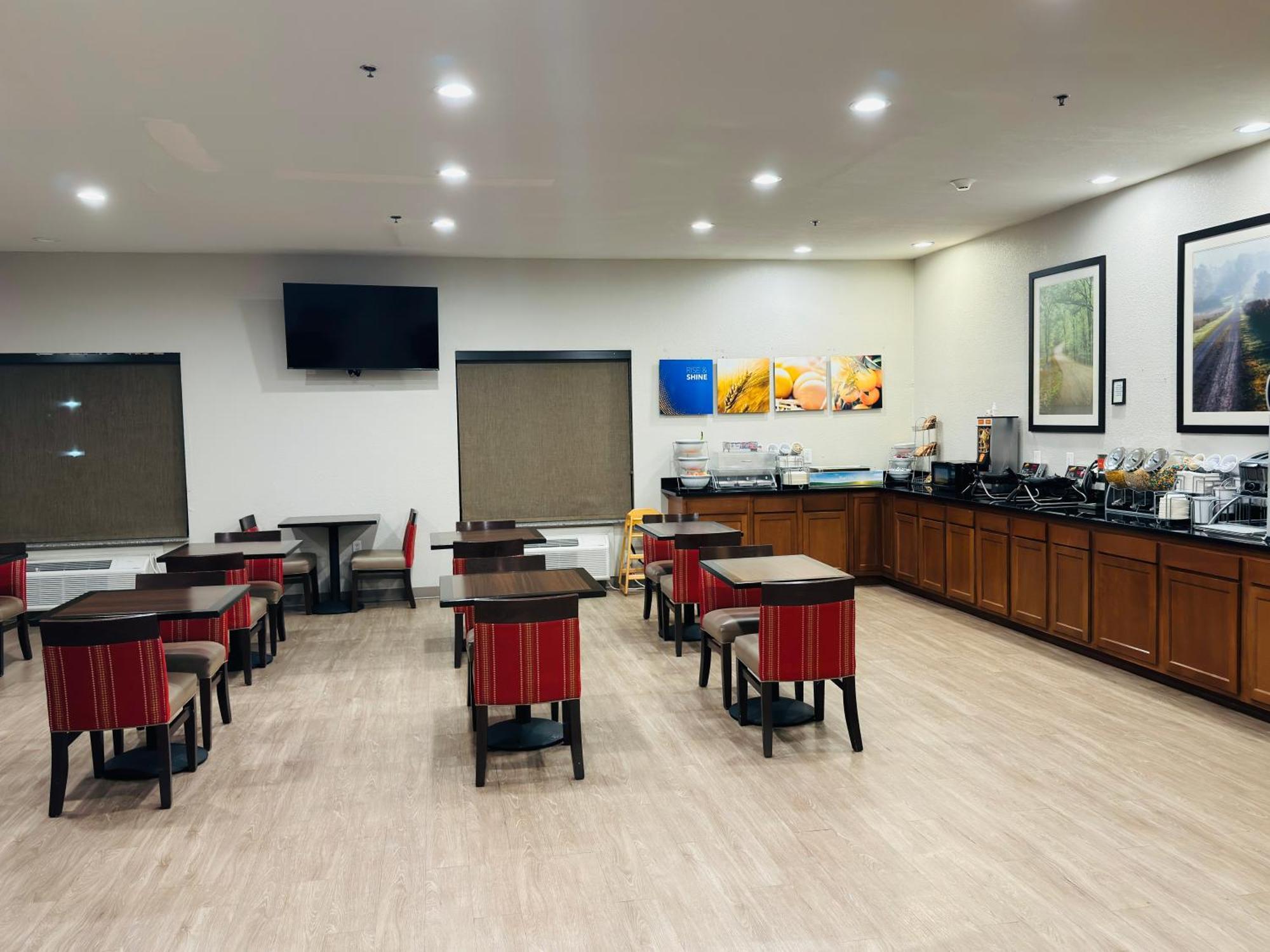 Comfort Suites Plymouth Near Us-30 Esterno foto