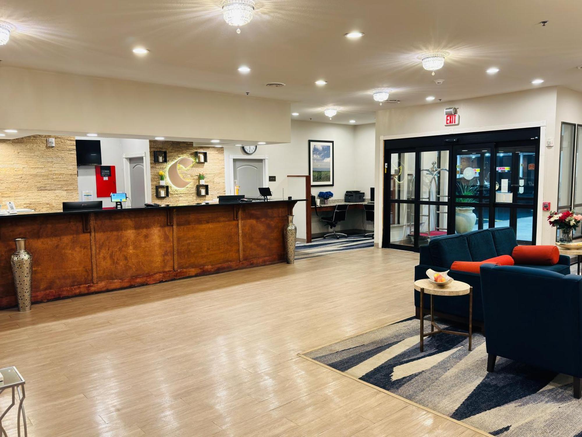 Comfort Suites Plymouth Near Us-30 Esterno foto