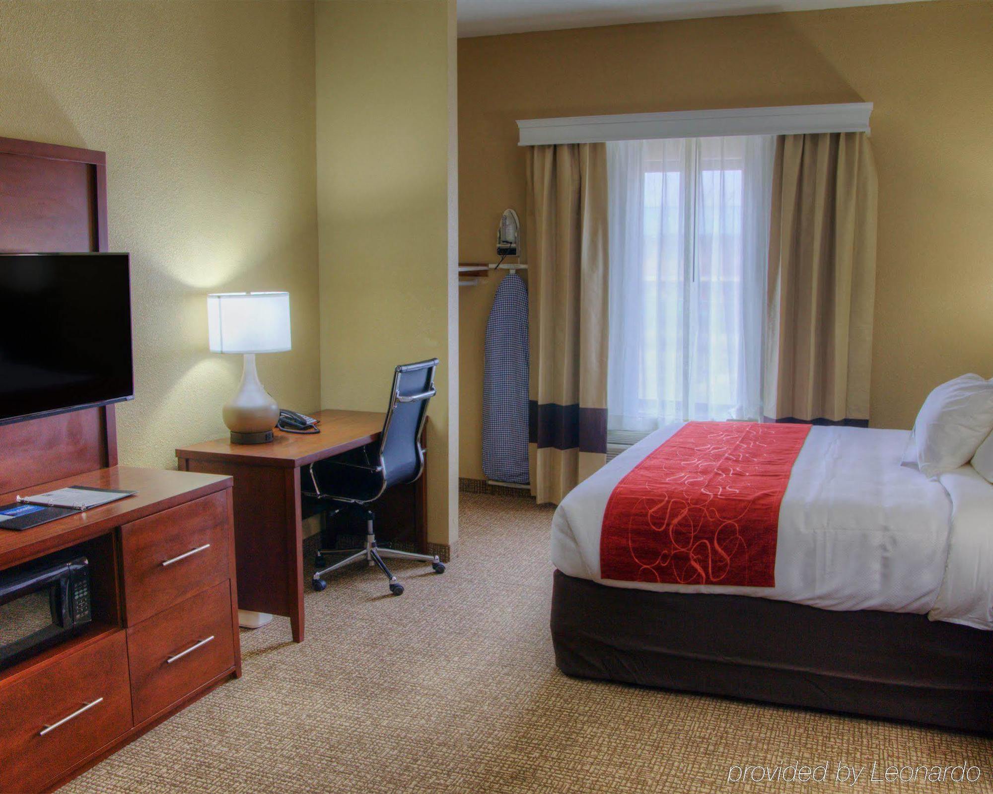 Comfort Suites Plymouth Near Us-30 Esterno foto