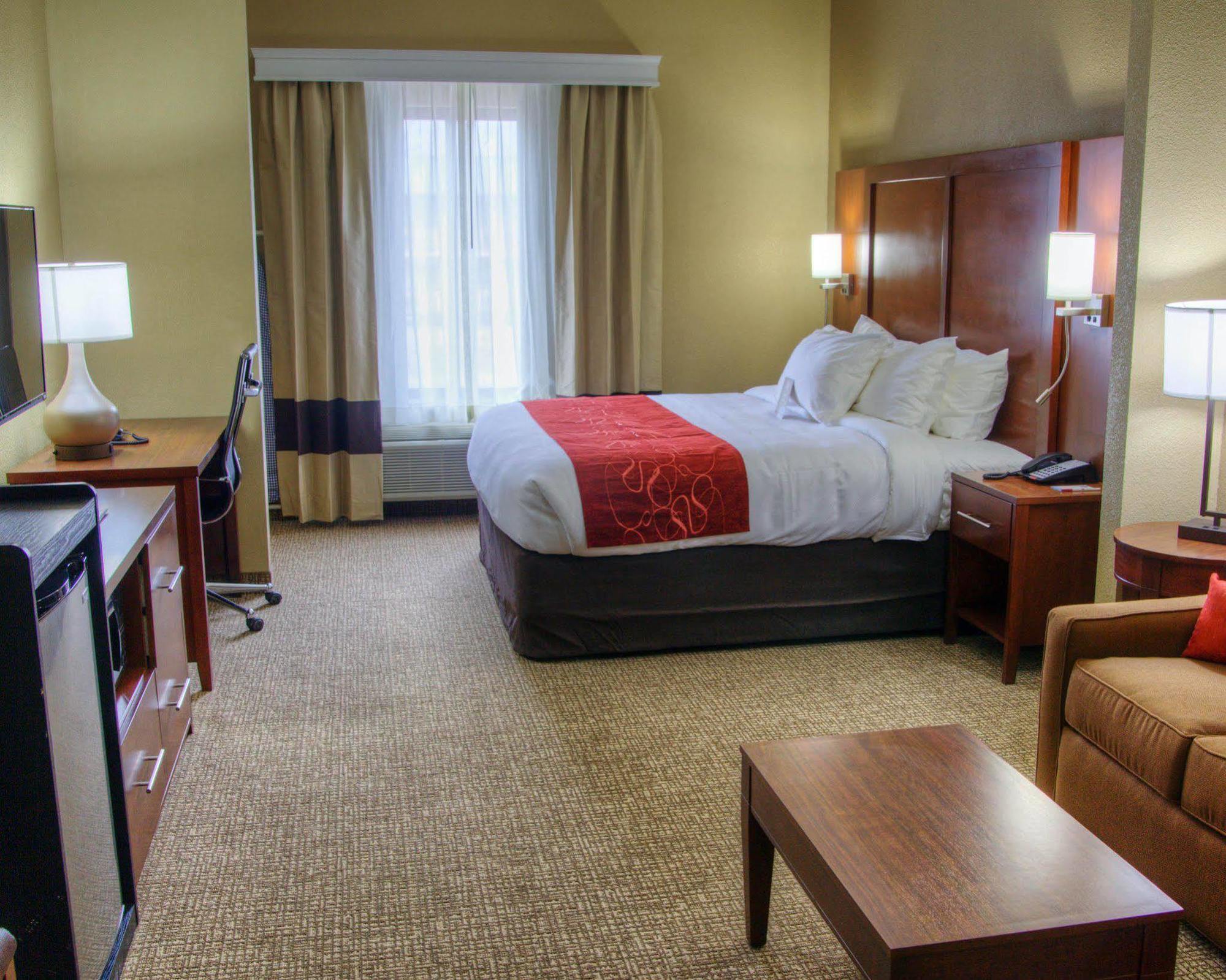 Comfort Suites Plymouth Near Us-30 Esterno foto